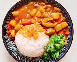 如何做出简单易做的超美味咖喱鸡肉饭